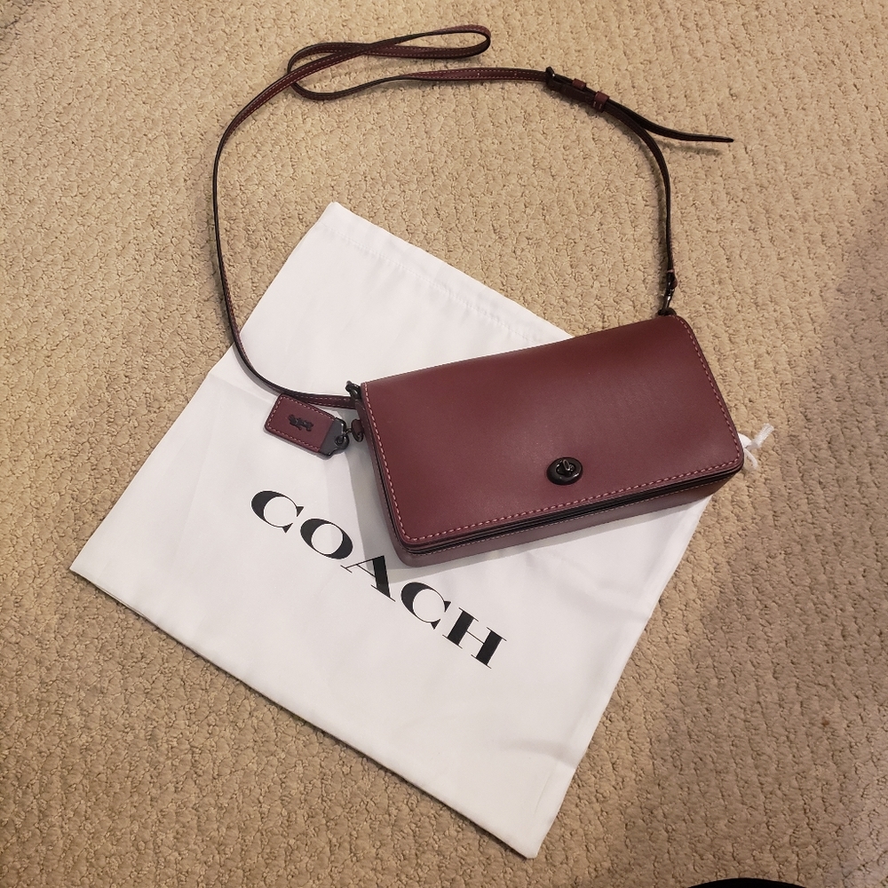 Leather crossbody burgundy/maroon (color) turnlock purse